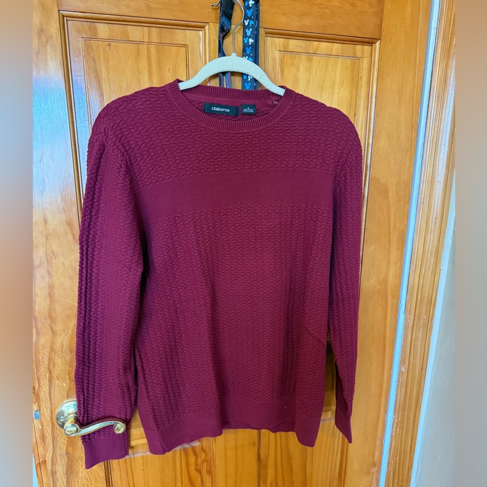 Claiborne sweater adult small red CrewNeck